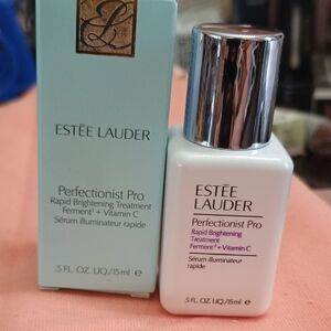 Estee Lauder Perfectionist Pro Brightening Treatment with Vitamin C